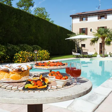 Ca Di Capri Aparthotel Bussolengo