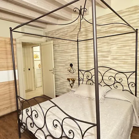 Ca Di Capri Aparthotel Bussolengo