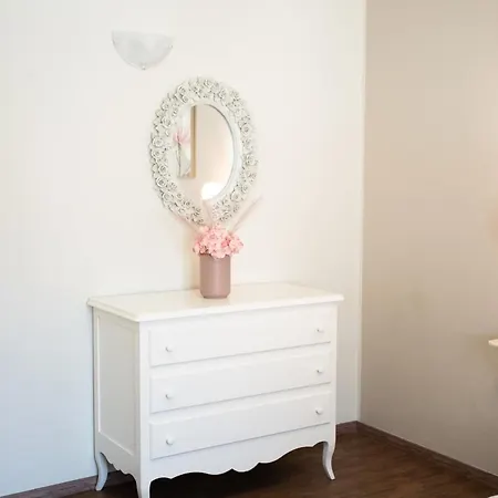 Ca Di Capri 4* 부솔렌고