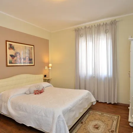 Ca Di Capri Aparthotel