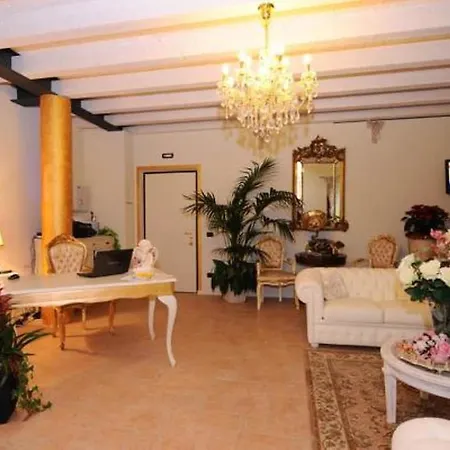Ca Di Capri Aparthotel 3*