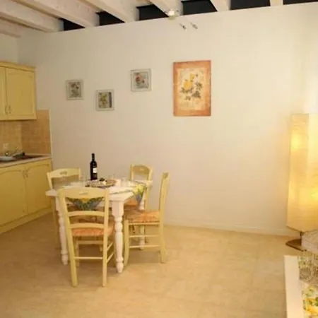 Ca Di Capri Aparthotel