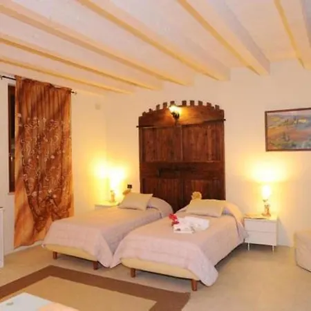 Ca Di Capri Aparthotel 3*