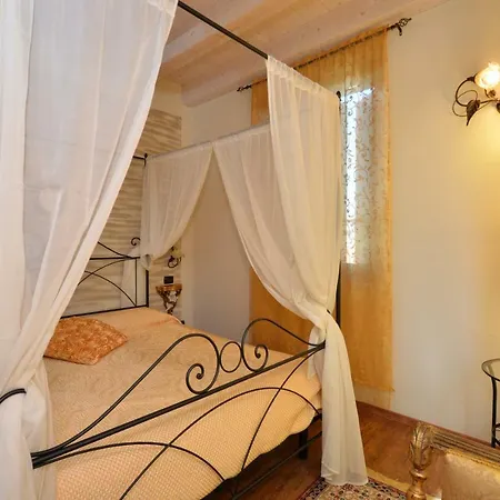 Ca Di Capri Aparthotel