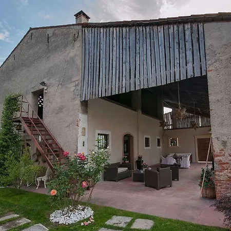 Ca Di Capri Aparthotel 4*